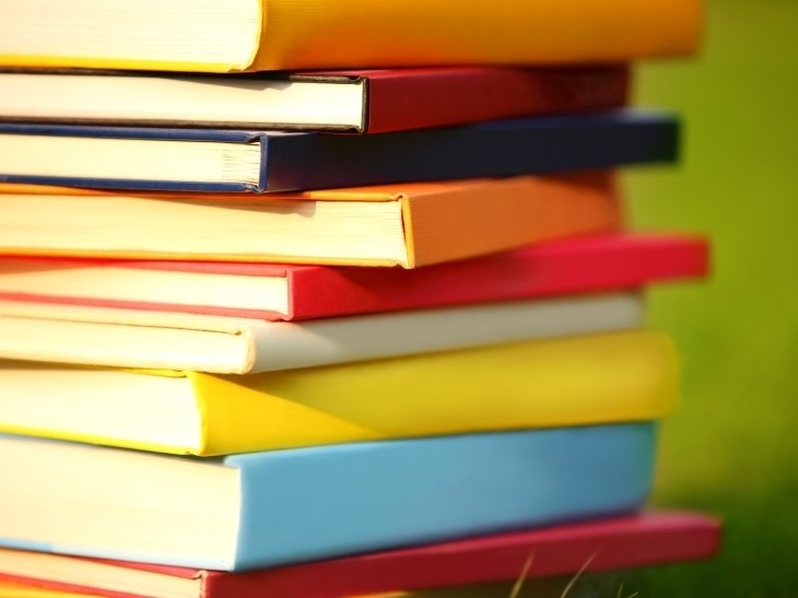 books-e6917f501aaf7286ce59f3b27ff477ebeceff31d-s900-c85